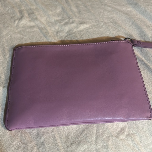 Lavender Wristlet - Picture 6 of 6